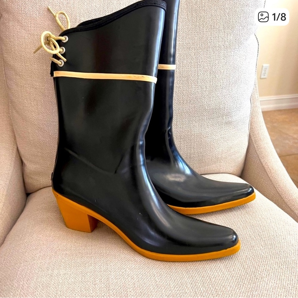 DV by Dolce Vita Black and Tan Rain Boots